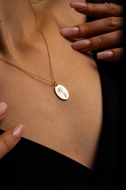 Birth Month Flower Engraved Necklace