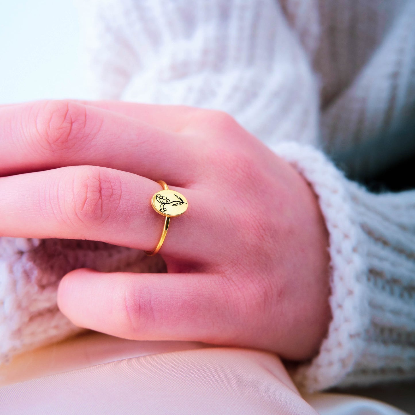 Personalized Birth Flower Ring Signet Jewelry