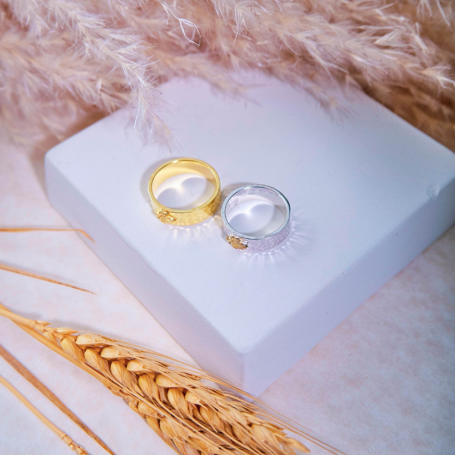 Thin Bee Ring Jewelry for Women Mixed Metal
